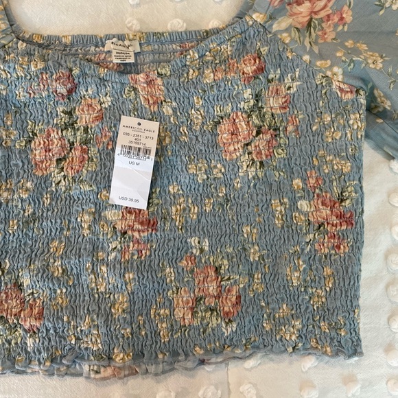 American Eagle Floral Top size Medium - Picture 2 of 4